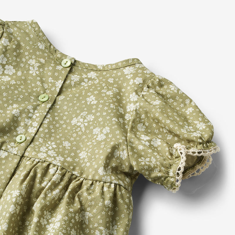 Wheat Main Romper Vigga Suit 4150 green flowers